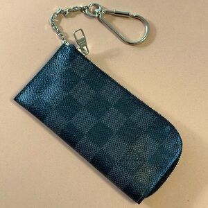 Louis Vuitton 4 Key Holder, Black